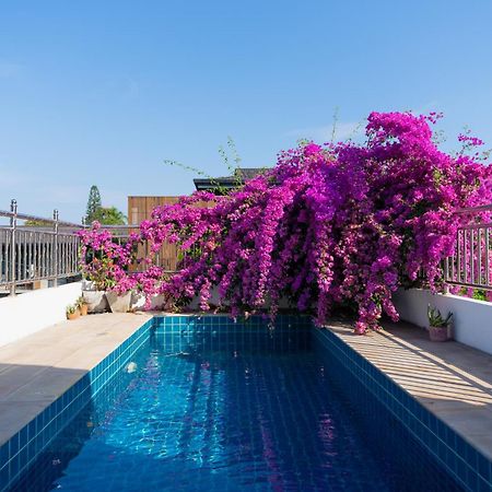 Mammoth Art Studio Pool Villa In Old City Chiang Mai Exterior photo